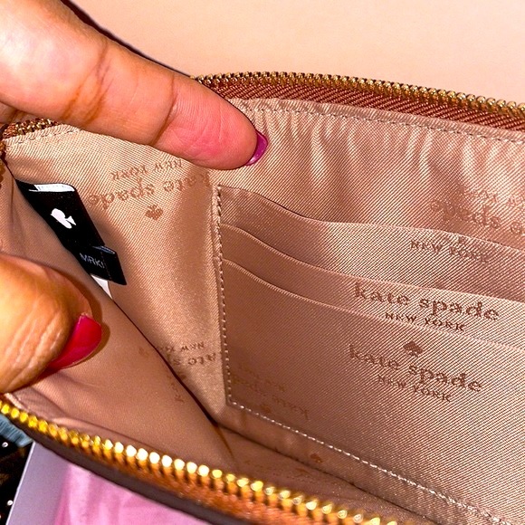 Kate Spade Wristlet Pebbled Leather - Picture 5 of 15